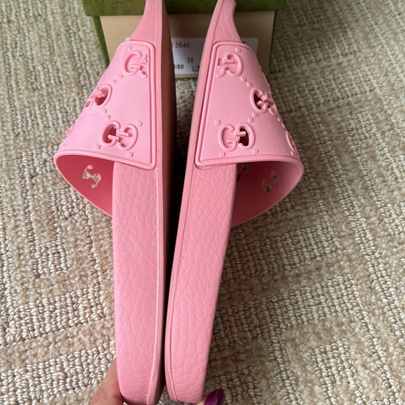 Gucci Rubber GG Slides - Picture 3 of 8